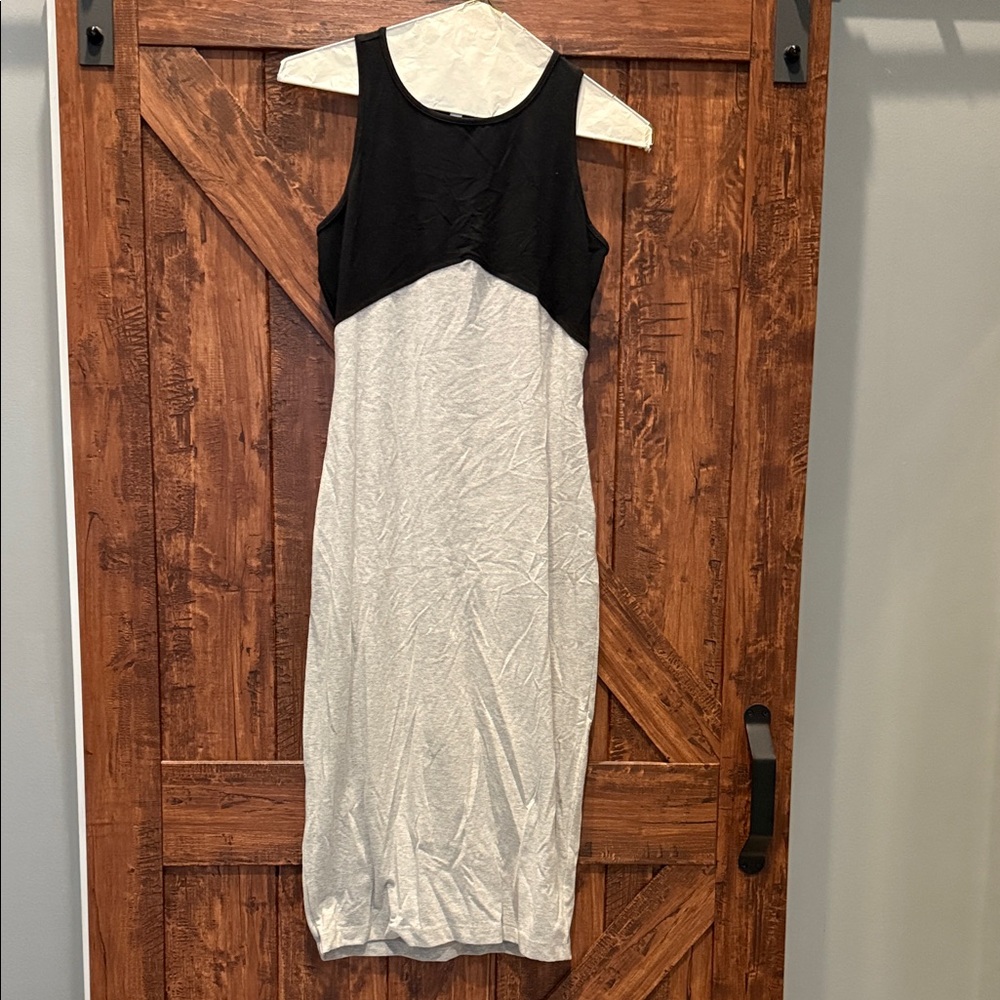Athleta Black and Gray Midi Dress size small